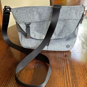 Lululemon All Night Festival Bag - like new (used one time)
